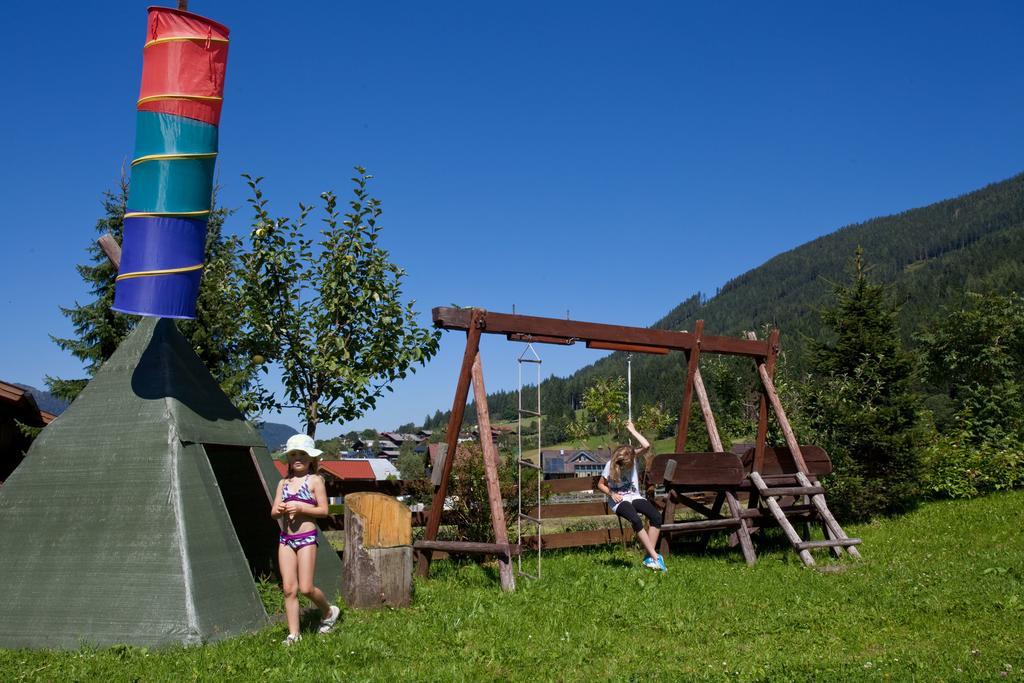 Familiengastehaus Ingrid Apartment Sankt Martin am Tennengebirge Exterior foto